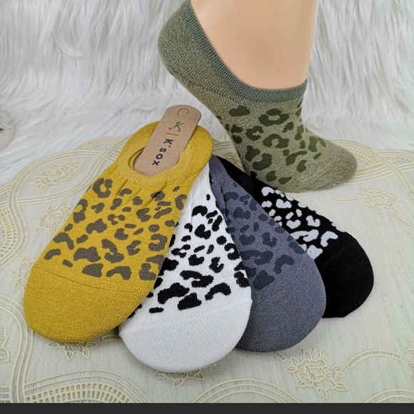 Accessories - *2 PR LEFT* Cheetah No Show Footie Socks